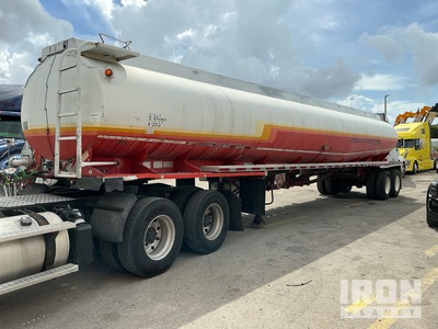 1990 Heil 9500 gal Fuel Trailer
