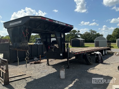 2008 Magnum 36+5 36 ft T/A Equipment Trailer