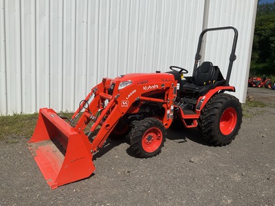 2024 Kubota LX2620HSD 4WD Utility Tractor