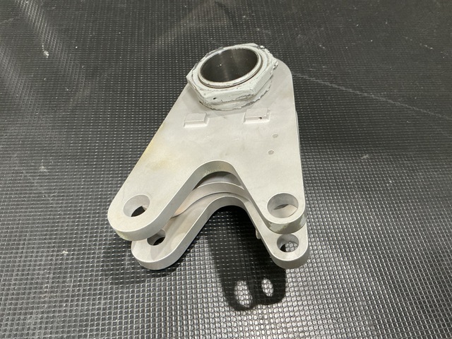 Boeing 74A671204-1001 Aircraft Hinge