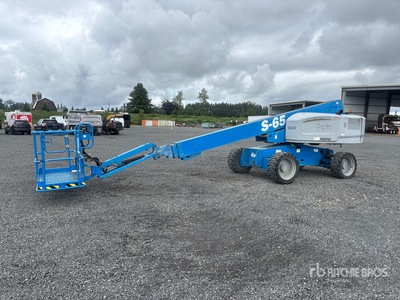 2015 Genie S-65 4WD Diesel Telescopic Boom Lift