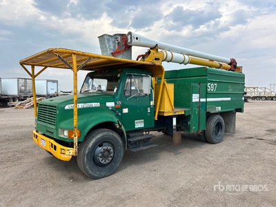 Aerial Lift 50 ft on 1998 International 4700 4x2 Forestry Chipper Body 高所作業車