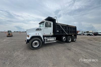 2018 Western Star 4700SF 8x4 Tri/A-kiepwagen