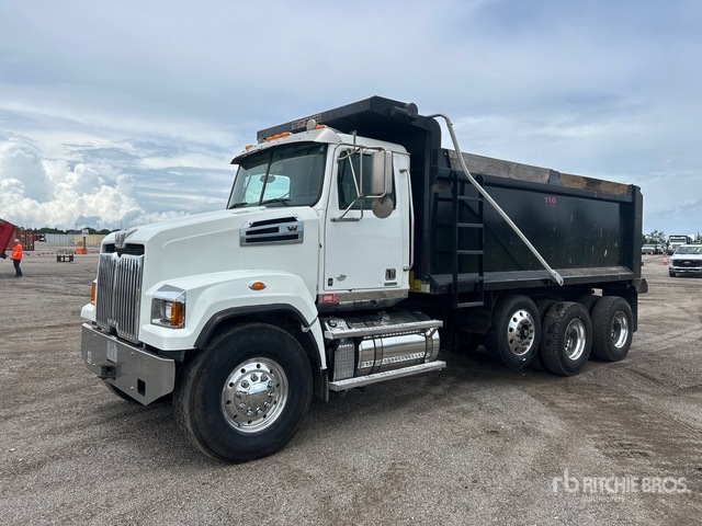 2018 Western Star 4700SF 8x4 Tri/A Dump Truck