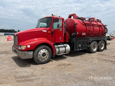 2000 International 9100i 6x4 Vacuum Excavator Truck