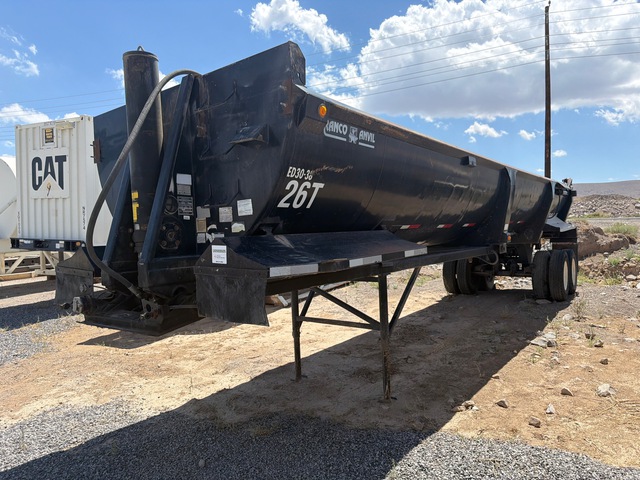 2002 Ranch 36 ft T/A End Dump Trailer