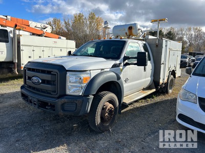 2015 Ford F-550 XL 4x4 Extended Cab Utility Truck (Inoperable)