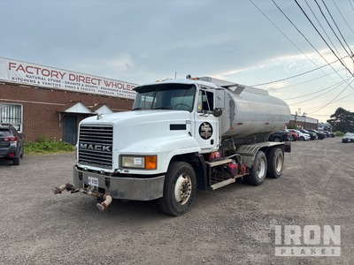 1999 Mack CH613 6x4 Water Truck