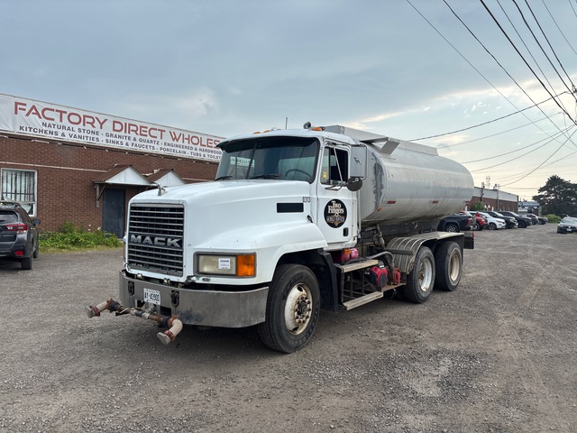 1999 Mack CH613 6x4 Water Truck