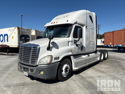 2012 Freightliner Cascadia 125SLP 6x4 T/A Sleeper Truck Tractor