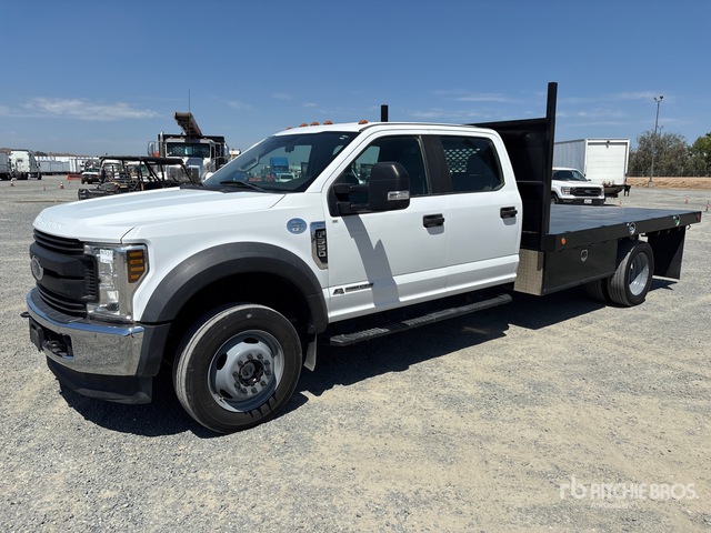 2018 Ford F-550 XL 4x4 Crew Cab Flatbed Truck