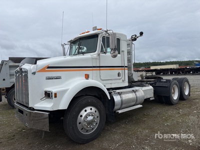 1988 Kenworth T800 6x4 Ciągnik siodłowy T/A z kabiną dzienną (Inoperable)