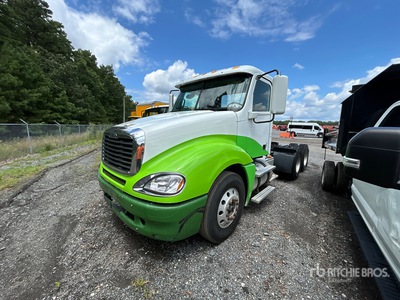 2014 Freightliner Columbia 120 6x4 Ciągnik siodłowy T/A z kabiną dzienną (Glider Kit)