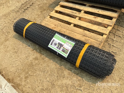 4.9 ft x 164 ft Plastic Mesh Safety Fencing
