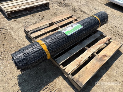 4.9 ft x 164 ft Plastic Mesh Safety Vallas