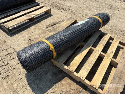 4.9 ft x 164 ft Plastic Mesh Safety Vallas