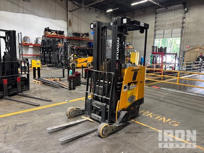 Hyundai 18BRP-9 3500 lb Reach Truck