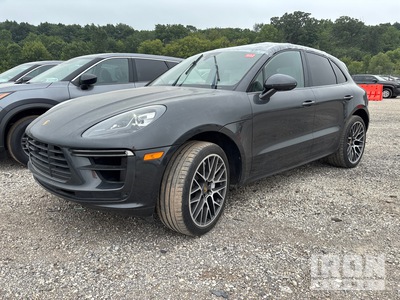 2021 Porsche AWD を見 SUV