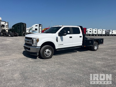 2019 Ford F-350 XL 4x4 Crew Cab Flatbed Truck