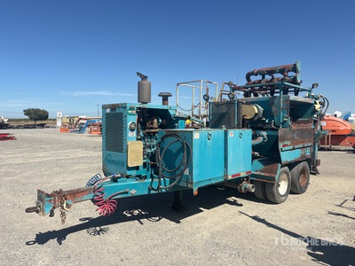 2008 John Deere Hydraulic Trailer-Mounted Shale Shaker
