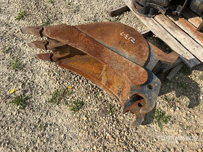 John Deere 12 in 2.1 cyd Q/C Digging Excavator Bucket