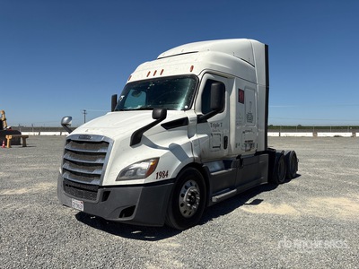 2019 Freightliner Cascadia 116 6x4 T/A Sleeper Truck Tractor