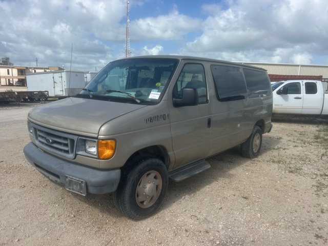 2007 Ford Econoline E-350 Passenger Van (Inoperable)