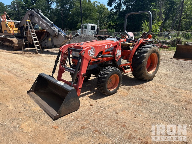 Kubota L3010 HST Utility Tractor