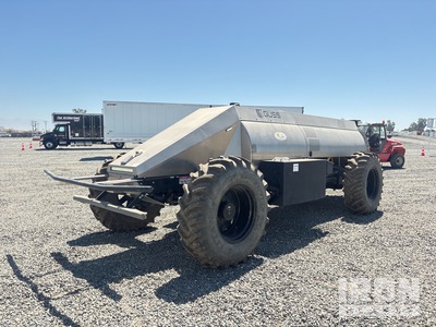 GUSS 600 gal 22 ft x 8 ft 4x4 Hydraulic autonomous agriculture sprayer Divers
