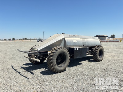 GUSS 600 gal 22 ft x 8 ft Hydraulic Autonomous Driverless Orchard Sprayer معدات زراعية متنوعة