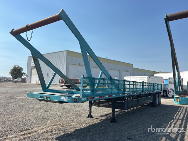 1964 40 ft x 97 in T/A Pipe Handling Trailer