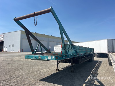 1972 40 ft x 93 in T/A Pipe Handling Trailer