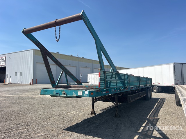 1972 40 ft x 93 in T/A Pipe Handling Trailer