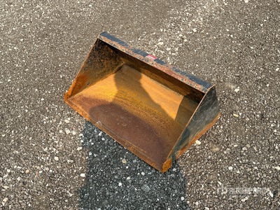 Toro 33 in Mini Skid Steer Bucket