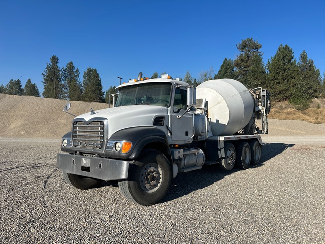 2006 Mack CV513 10x4 Mixer Truck 2006 Mack CV513 10x4 Mixer Truck