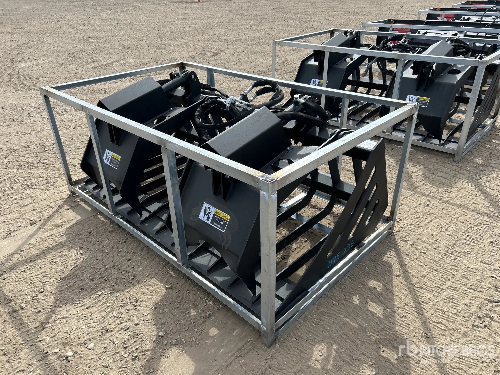 Suihe SSRGB-72 72 in Skeleton Skid Steer Grapple Bucket (Unused)