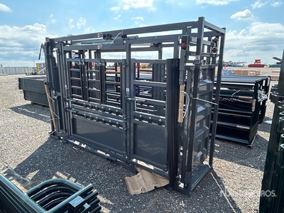 2026 BYT CC003 10 ft 1 in x 6 ft 8 in Upgraded Stockman Squeeze Chute (Unused)