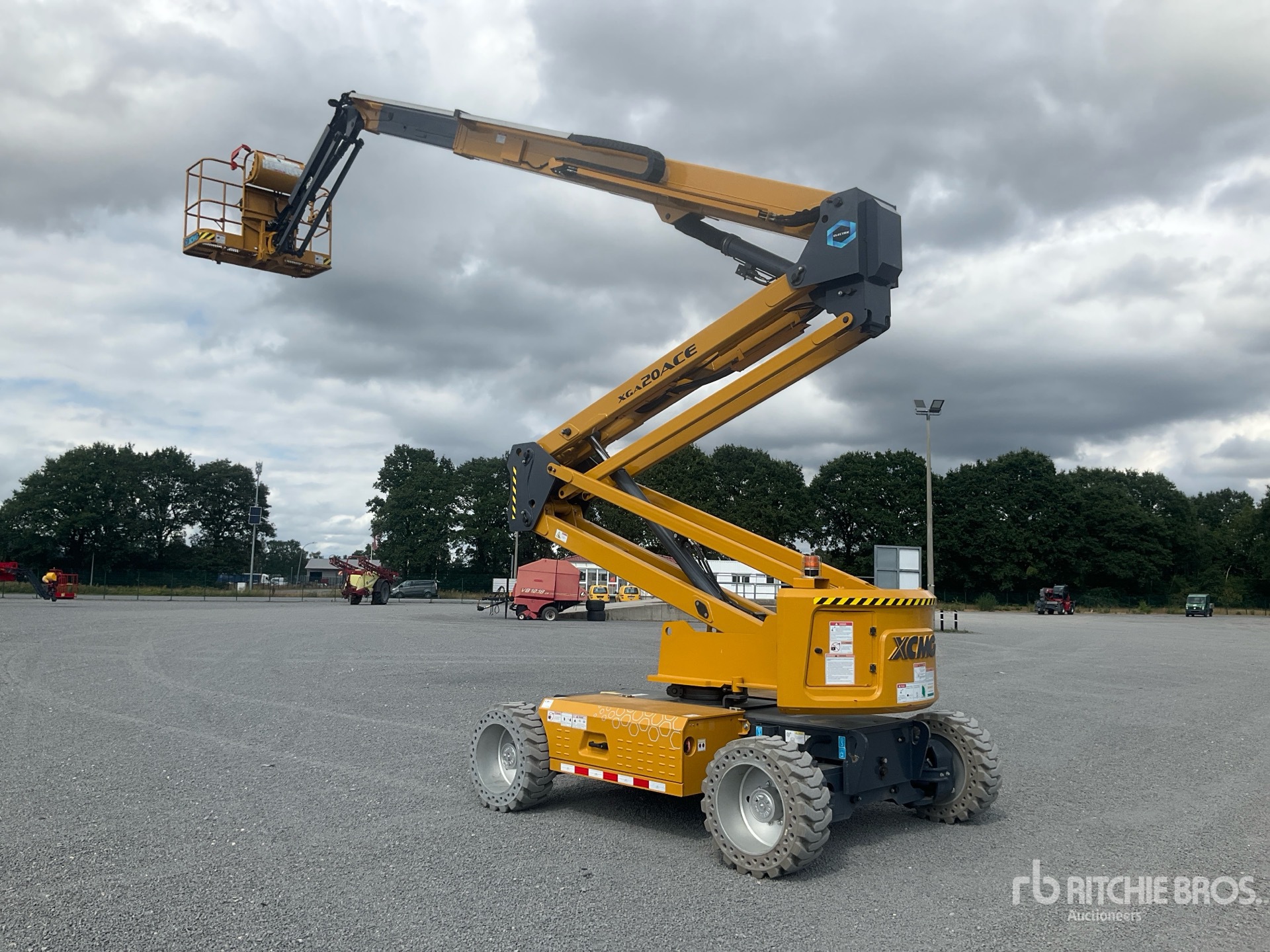 2022 XCMG XGA20ACE 4WD Electric Articulating Boom Lift