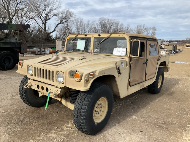2007 AM General M1097R1 HMMWV 4 Door Soft Top w/Truck Body