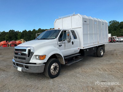 2006 Ford F-650 Ciężarówka z rozdrabniaczem