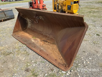 Hewitt 119 in Side Dump Wheel Loader Bucket