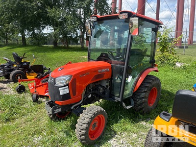 Kubota B2650HSDC 4WD Utility Tractor (Inoperable)