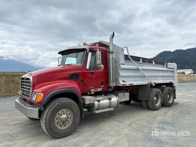 2005 Mack CV 6x4 T/A Dump Truck