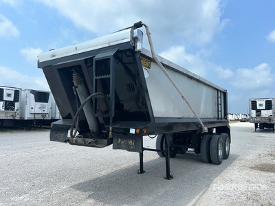 2006 Hilbilt 23 ft 4 in T/A End Dump Trailer