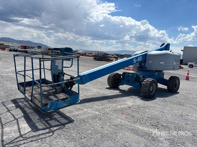 2008 Genie S40 4WD Diesel Telescopic Boom Lift