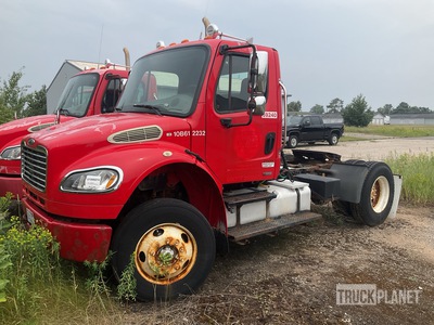 2010 Freightliner M2 106 4x2 Day Cab Prime Mover (Inoperable)