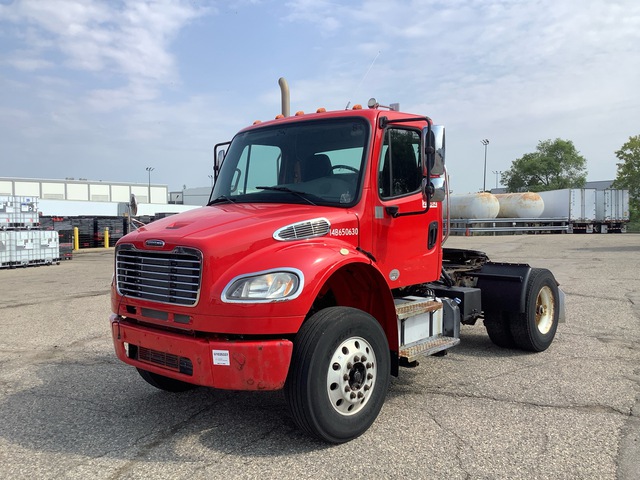 2014 Freightliner M2 106 4x2 S/A Day Cab Truck Tractor