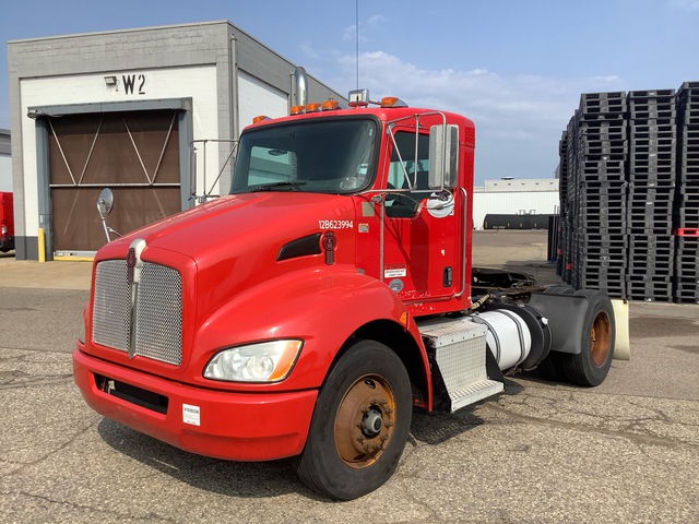 2012 Kenworth T370 4x2 S/A Day Cab Truck Tractor