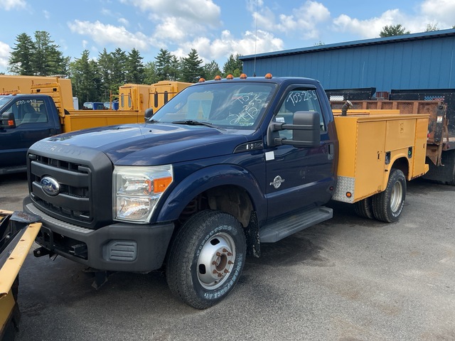 2012 Ford F-350 XL Super Duty 4x4 Snow Plow Truck