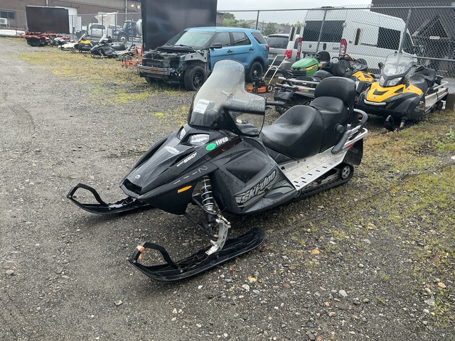 2006 Ski Doo Expedition 550F Snowmobile